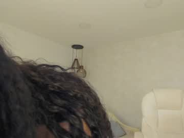 webcam girl shantallknowless live cam image #8300939