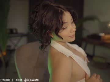 webcam girl soulvanah live cam image #3305156