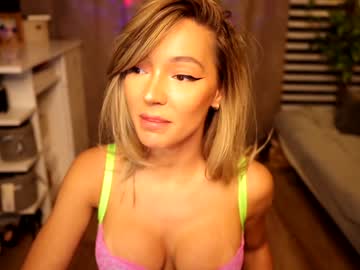 webcam girl fantasystudiox live cam image #6037275