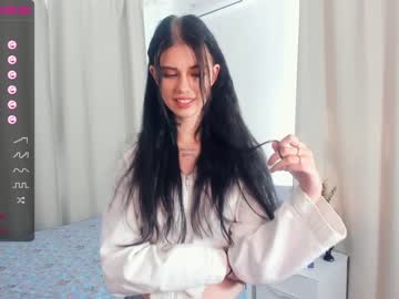 webcam girl elfas_cute live cam image #6374855
