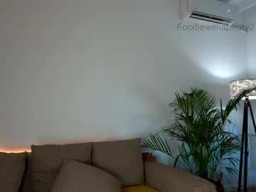 webcam girl naughtyrider69 live cam image #3346329