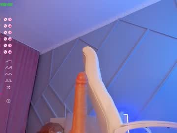 webcam girl aerri_lee live cam image #1982403