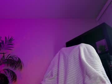 webcam girl oliviaowens live cam image #11978290
