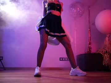 webcam girl artmosphera live cam image #2330892
