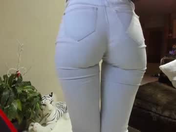 webcam girl sofiaandwonderland live cam image #1132735