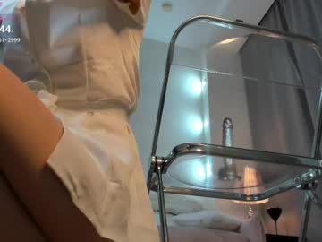 webcam girl dearly_emily live cam image #12226665