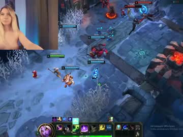 webcam girl yolandabertha live cam image #6400175