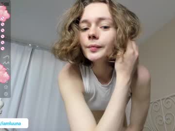 webcam girl mxxnsxsul live cam image #4219610