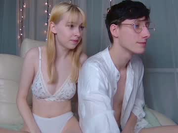 webcam couple williamandmia live cam image #5989603
