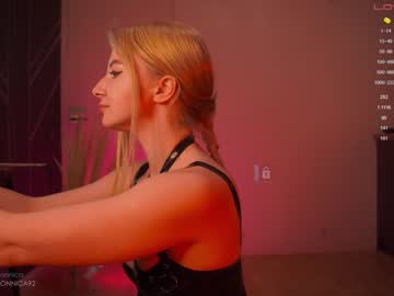 webcam girl bronnica live cam image #2751227