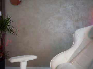 webcam girl xoxo_emma live cam image #3061988
