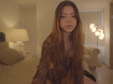 webcam girl emma_lu1 live cam image #10404992