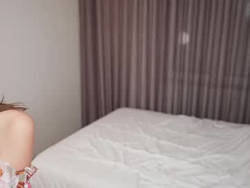 webcam girl little_lolla18 live cam image #10563917