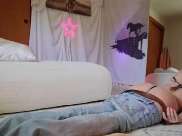 webcam girl lucy_gooosey live cam image #12391549