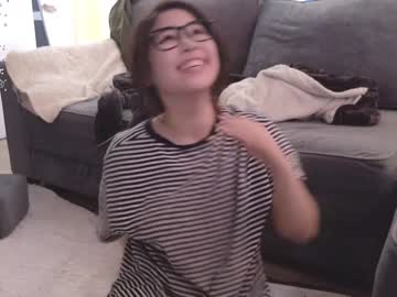 webcam girl kimi_kay live cam image #8593073