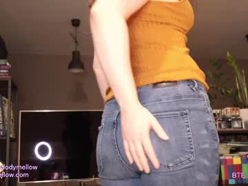 webcam girl in_tune live cam image #8822187