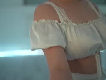webcam girl floret_joy live cam image #7544085
