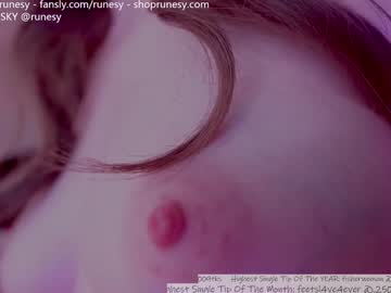 webcam girl runesy live cam image #12264723