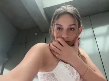 webcam girl irisdollgirl live cam image #12471436