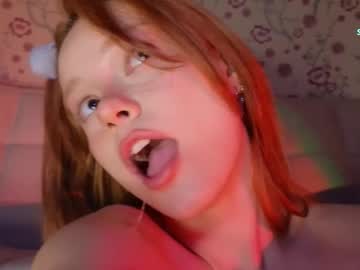 webcam girl artemisa_meows live cam image #12193171