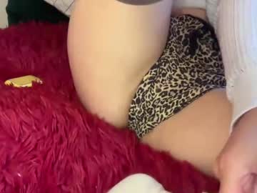 webcam girl olive_nextdoor live cam image #9599847