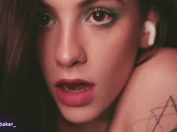 webcam girl gia_baker live cam image #2675423