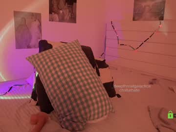 webcam girl _deepthroatgalactica live cam image #10544053