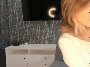 webcam girl lynnatlee live cam image #9028227