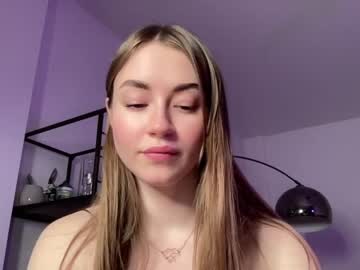 webcam girl strawberryjamx live cam image #4722230
