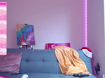 webcam girl petitebrat live cam image #4540612