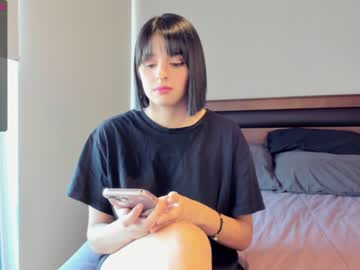 webcam girl yourfreakygirl live cam image #4196151