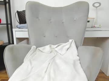 webcam girl dariaa_doll live cam image #5651187