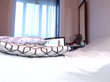 webcam girl millimilk live cam image #4708210