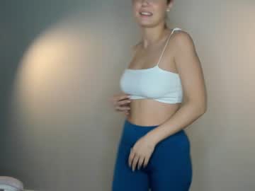 webcam girl brittcubitt live cam image #8642088