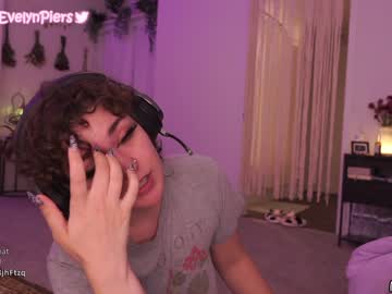 webcam girl evelynpiers live cam image #3642513