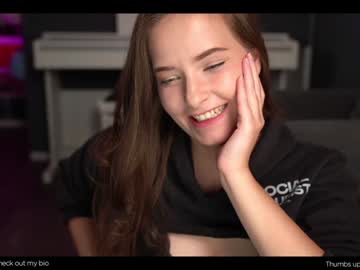 webcam girl hermionepotter1 live cam image #9663622
