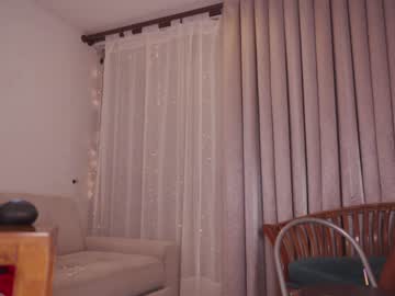 webcam girl _lasuescun live cam image #7682446