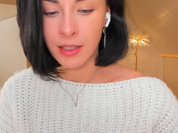 webcam girl uwunikaa live cam image #10807372