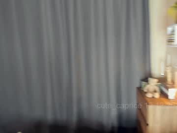 webcam girl cute_caprice live cam image #11297001