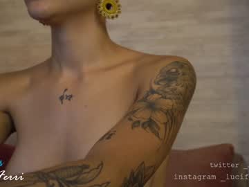 webcam girl lucia_ferri live cam image #2430613
