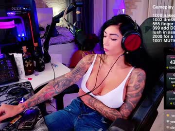 webcam girl evelyne92 live cam image #10957638