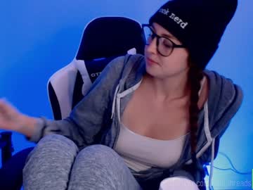 webcam girl delilahreads live cam image #7929158