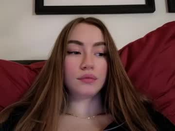 webcam girl strawberryjamx live cam image #7630206