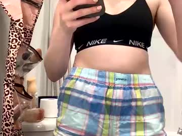 webcam girl cloutqueenslay2 live cam image #11378867