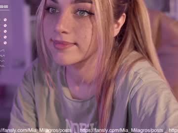 webcam girl mia_milagros live cam image #3805489