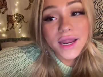 webcam girl ari_02 live cam image #7023161