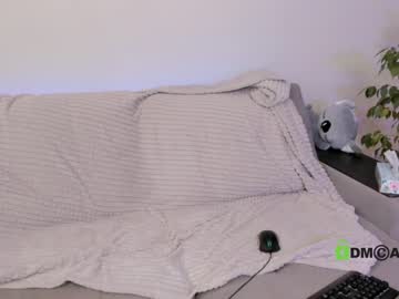 webcam girl lonelyflowerr live cam image #7421762