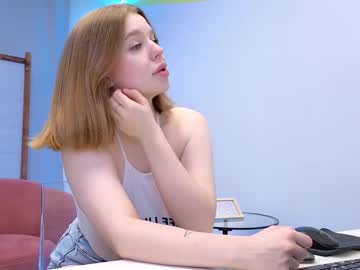 webcam girl lovlybambi live cam image #8406642