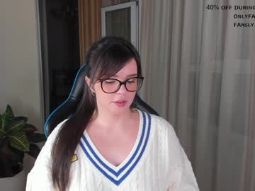 webcam girl aavee live cam image #7430043