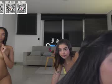 webcam girl camilitasu live cam image #10263389